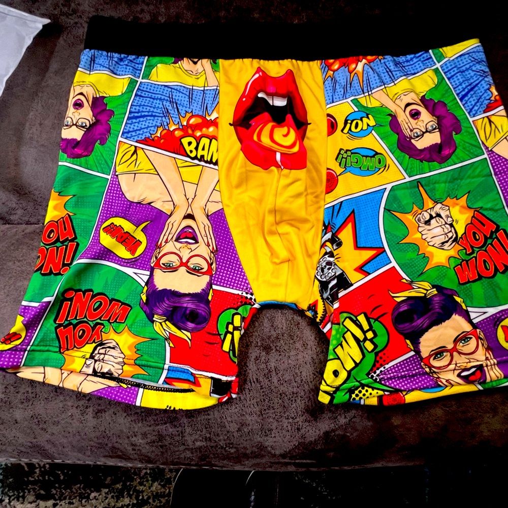 Men’s graphic design underwear size Large boxer